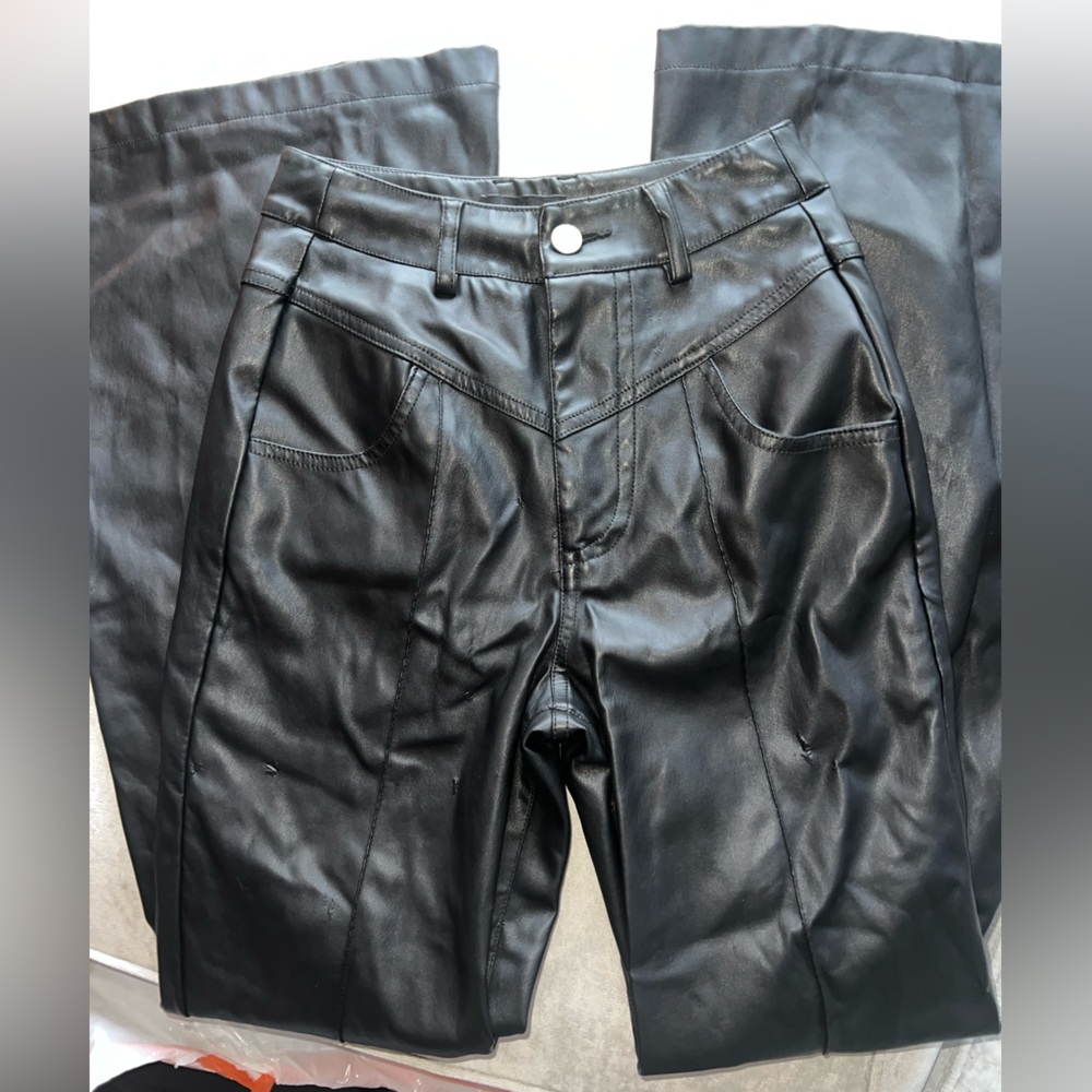 PrettyLittleThing Wide Legged Leather Pants
